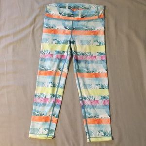 Athleta Girl cropped palm print leggings